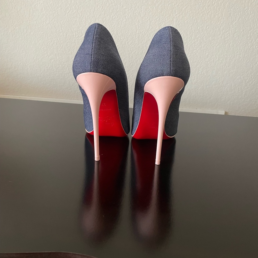Kate Christian Louboutin heel - Picture 3 of 6